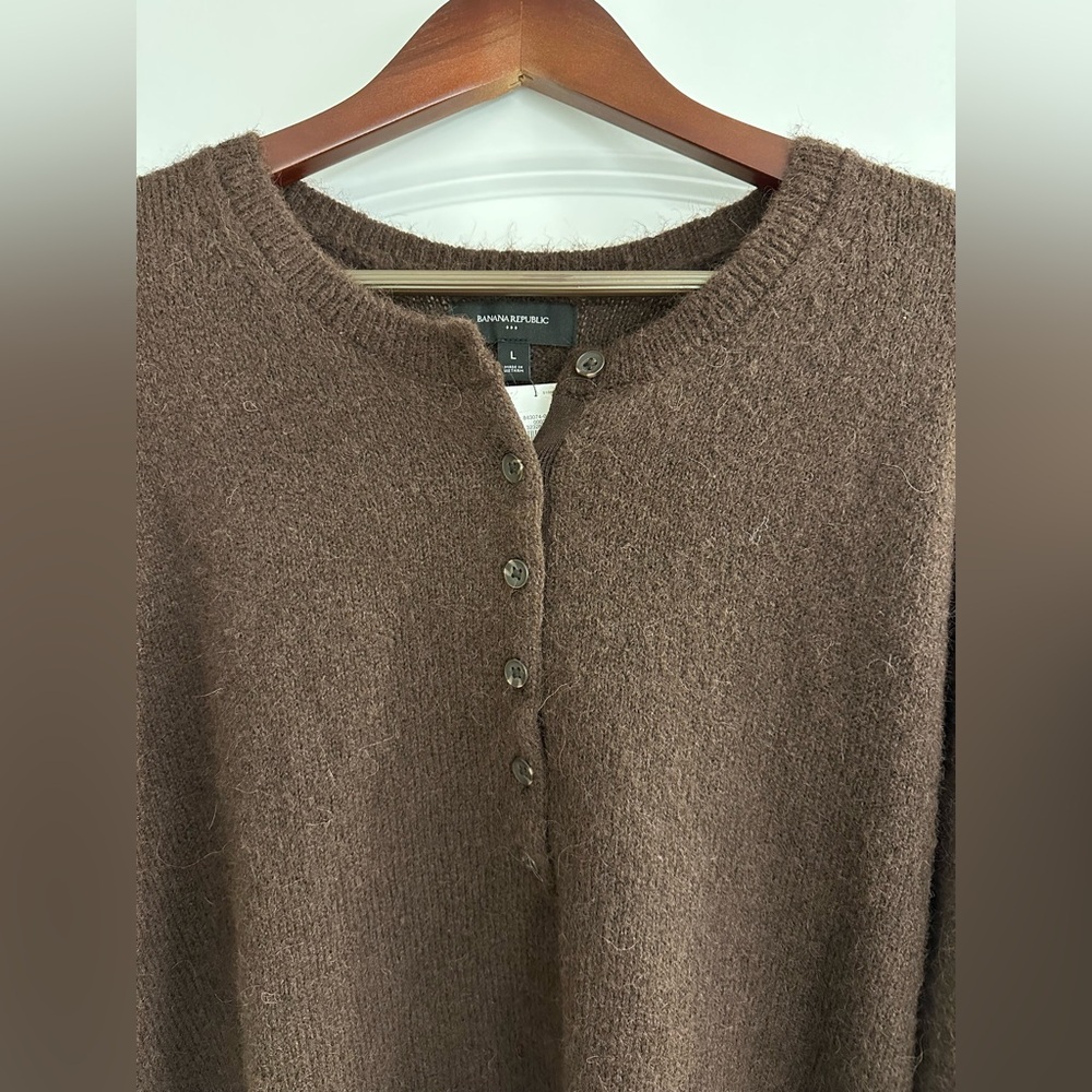 Banana Republic Brown Women's Sweater - Picture 2 of 5